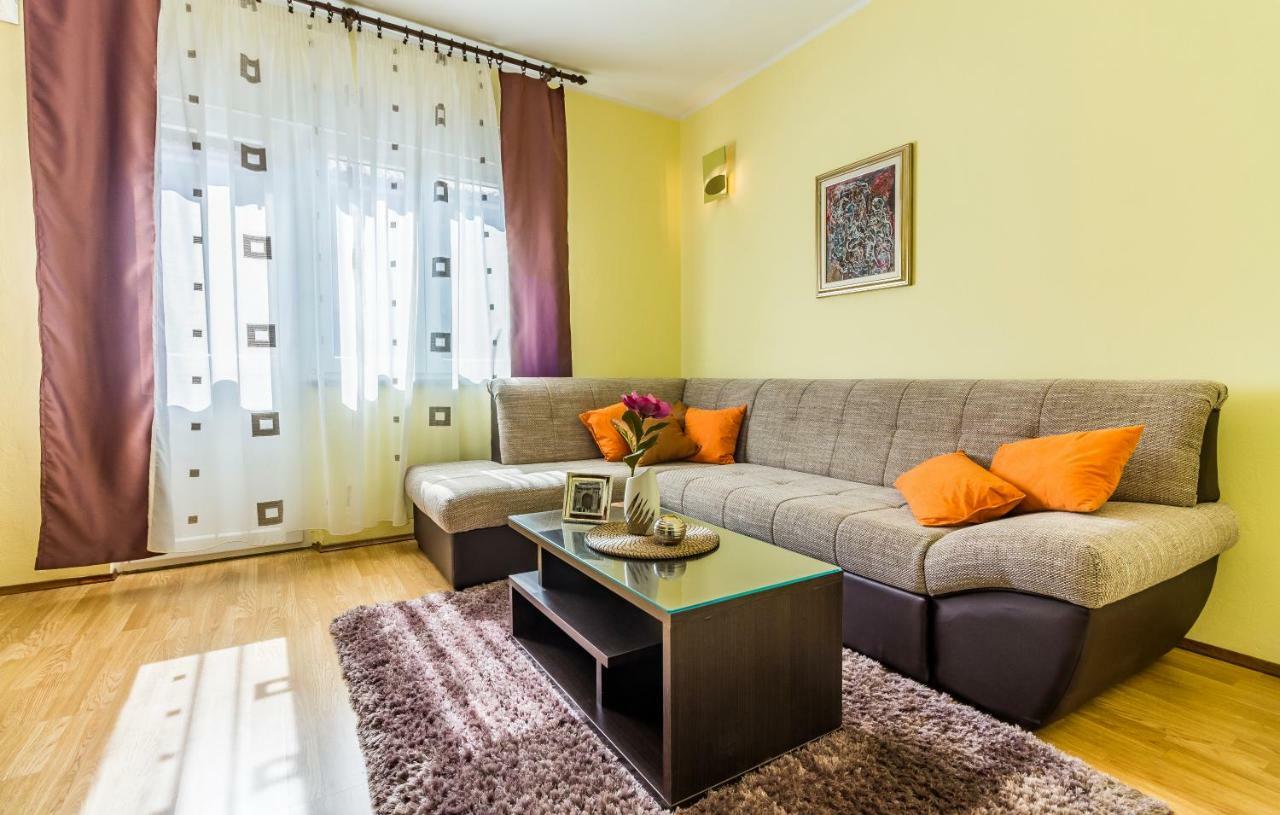 Pula Apartment Εξωτερικό φωτογραφία
